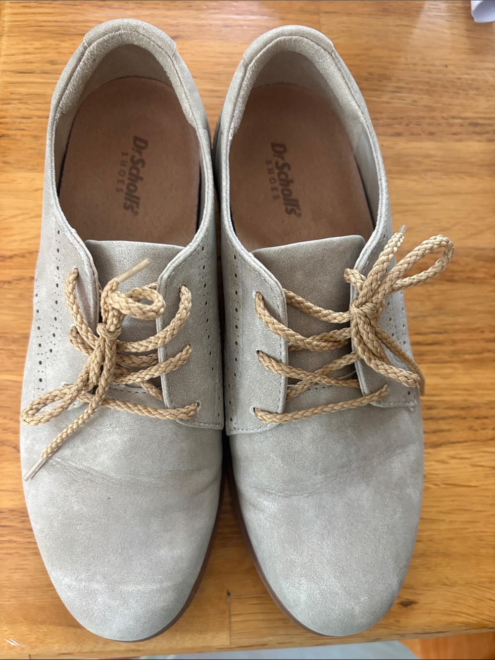 Dr. Scholl's Light Taupe Suede Lace-Up Oxfords